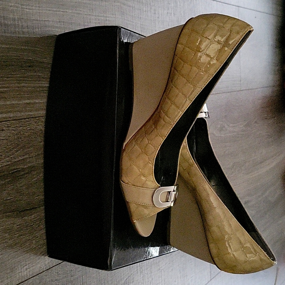 9.5M off-white Alfani